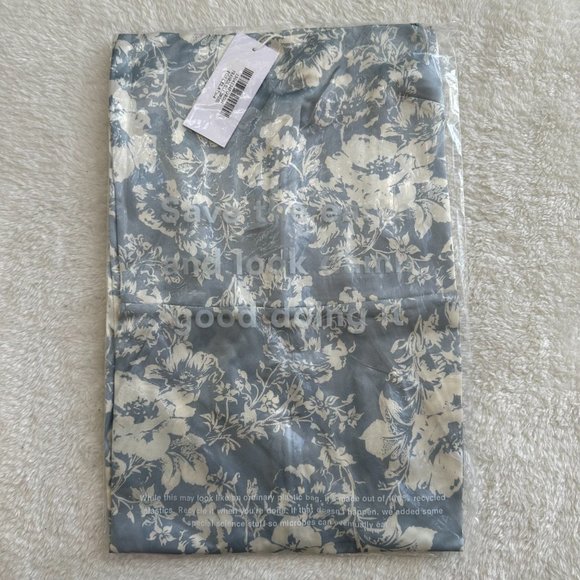 Reformation Frankie Silk Dress | Porcelain πΈSilkπΈ πSALEπ NEW - Picture 5 of 13